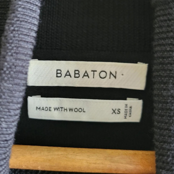 Babaton Lightweight 100% Wool Long Sleeve  Turtleneck - XS - Picture 7 of 12